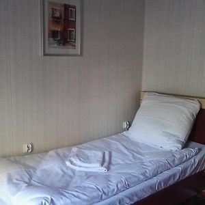 Pokój z łóżkiem king-size